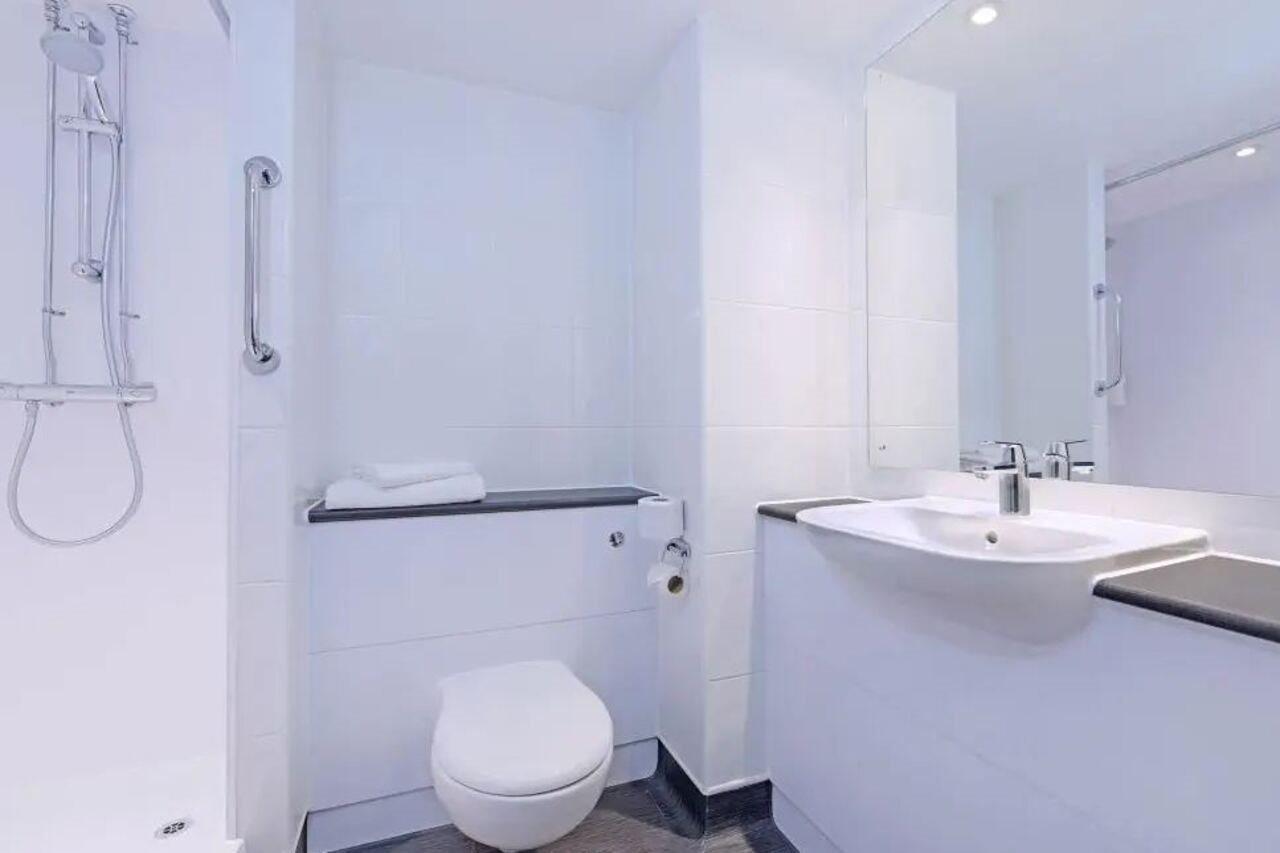 Mercure London Gatwick Airport Horley Eksteriør billede